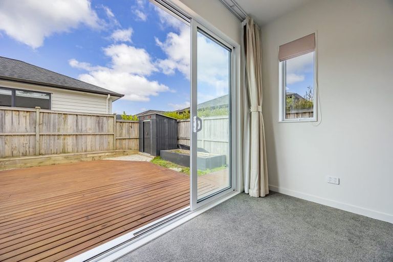Photo of property in 12 Moemoea Avenue, Kumeu, 0810