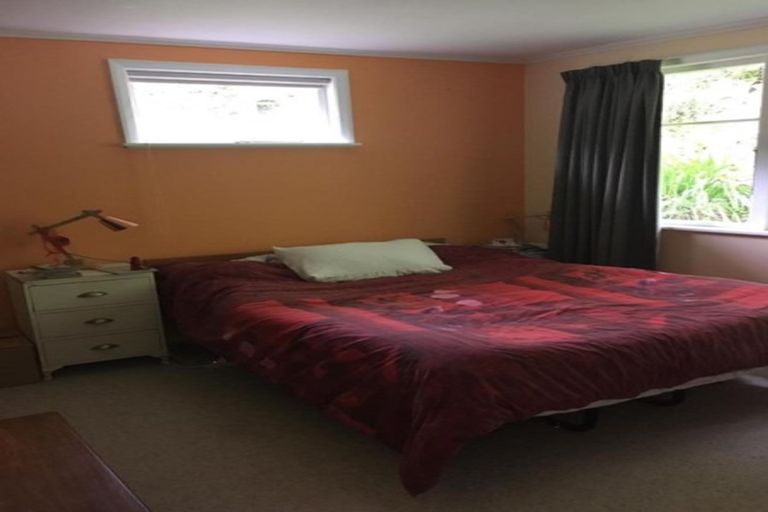 Photo of property in 10 Forest Road, Pinehaven, Upper Hutt, 5019