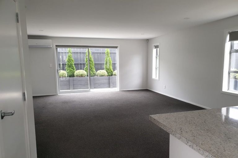 Photo of property in 27a Ranui Terrace, Tawa, Wellington, 5028