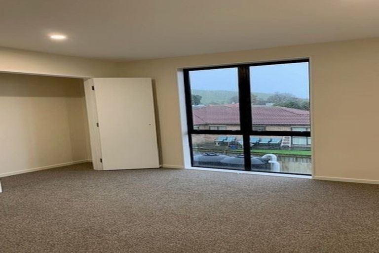 Photo of property in 10 Tapuwae Way, Mangere Bridge, Auckland, 2022