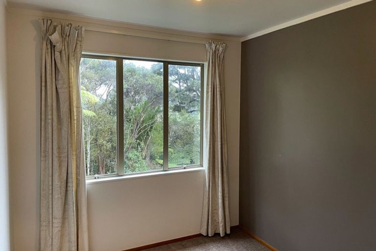 Photo of property in 36 Rimu Road, Oratia, Auckland, 0604