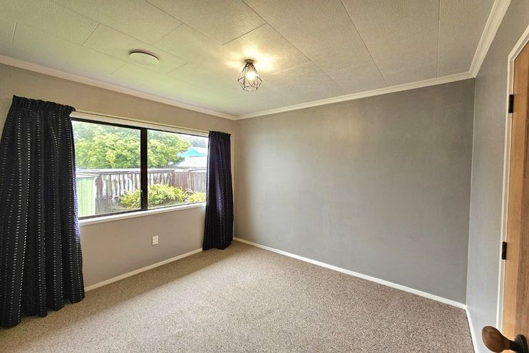 Photo of property in 23 Humphries Street, Inglewood, 4330