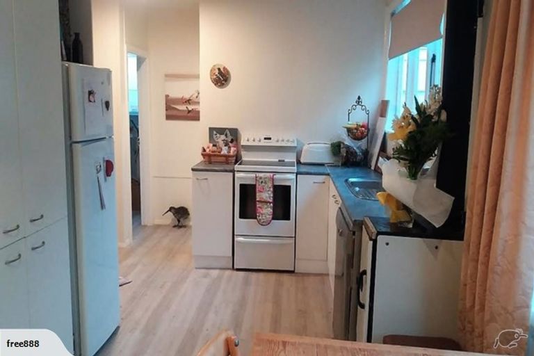 Photo of property in 6 Mcmaster Street, Greytown, 5712