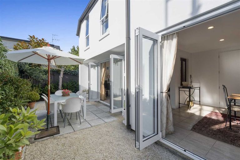 Photo of property in 14a Clissold Street, Merivale, Christchurch, 8014