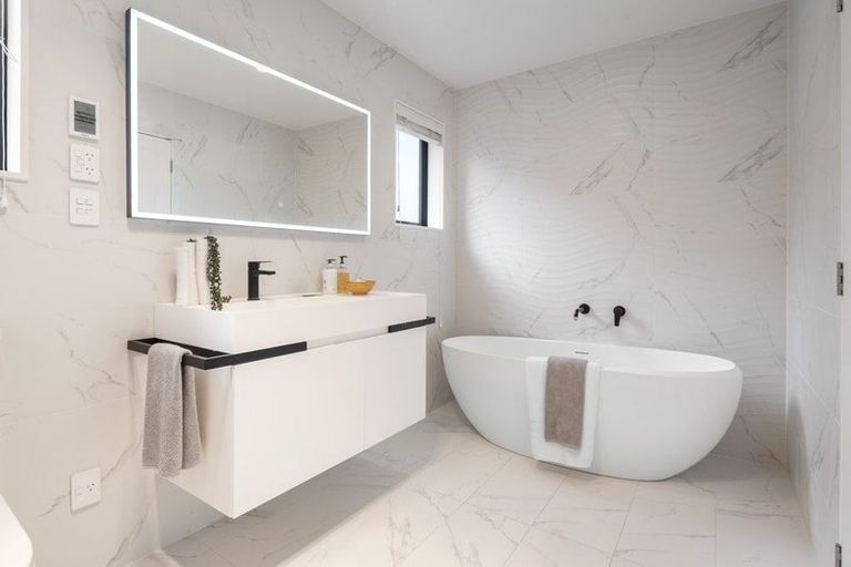 Photo of property in 8 Thomas Rielly Avenue, Hobsonville, Auckland, 0616