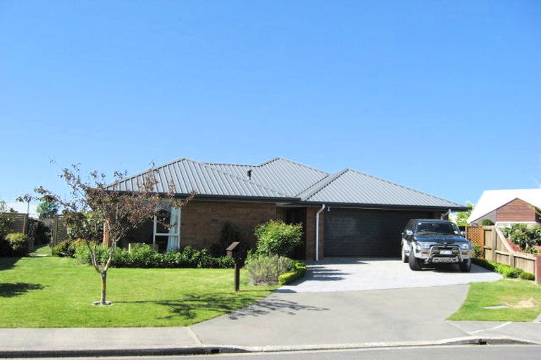 Photo of property in 8 Busby Place, Kaiapoi, 7630