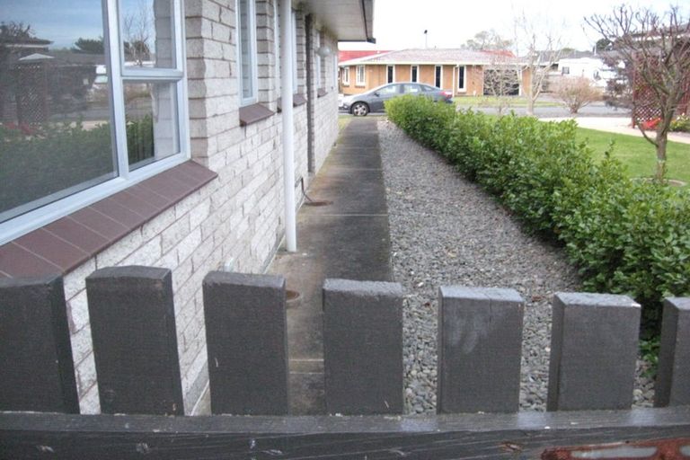 Photo of property in 26 Manu Crescent, Upper Vogeltown, New Plymouth, 4310