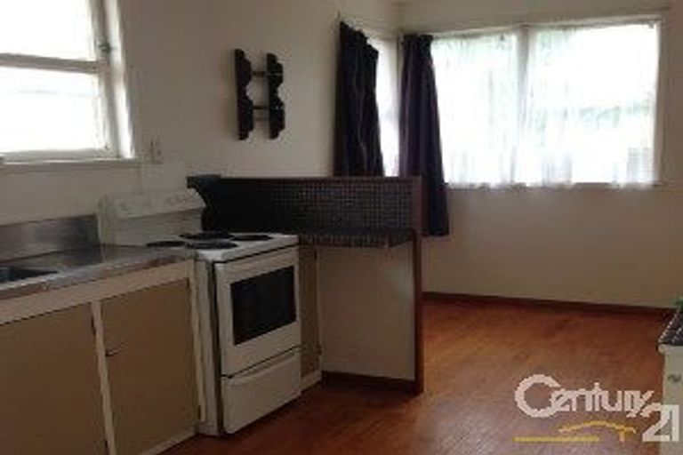 Photo of property in 47 La Trobe Street, Pakuranga Heights, Auckland, 2010