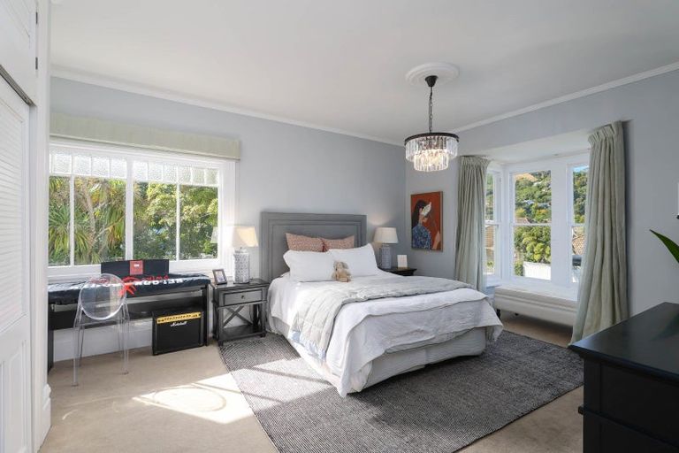 Photo of property in 359 Hardy Street, Nelson, 7010