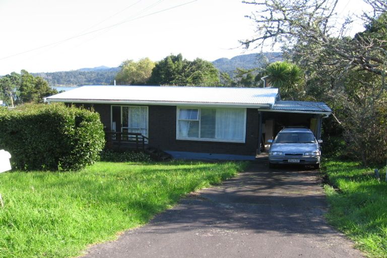 Photo of property in 91 Kauri Point Road, Laingholm, Auckland, 0604