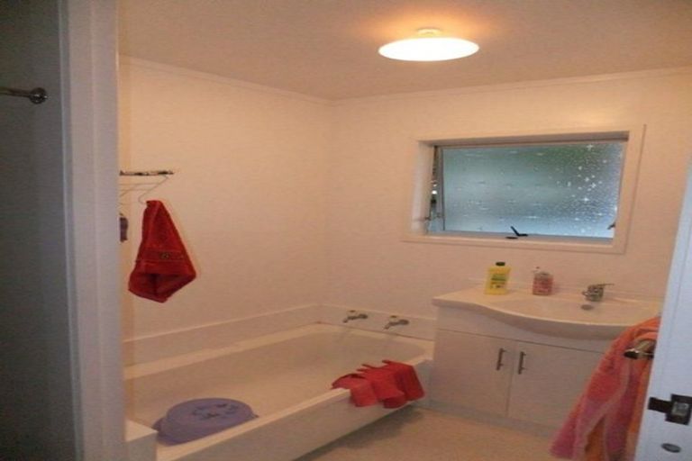 Photo of property in 1/23 Anich Road, Massey, Auckland, 0614