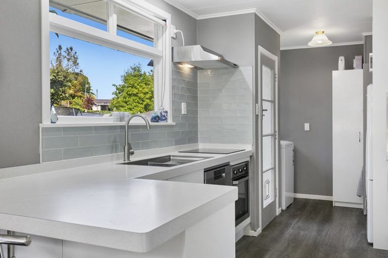 Photo of property in 2/79 Taupo View Road, Taupo, 3330