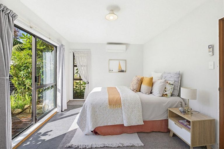 Photo of property in 3 Tedder Way, Karori, Wellington, 6012