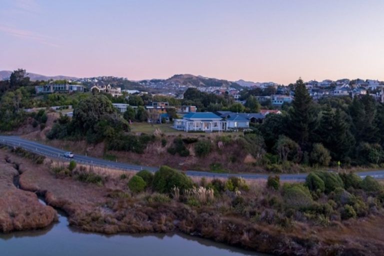 Photo of property in 450 Paremata Road, Pauatahanui, Porirua, 5381