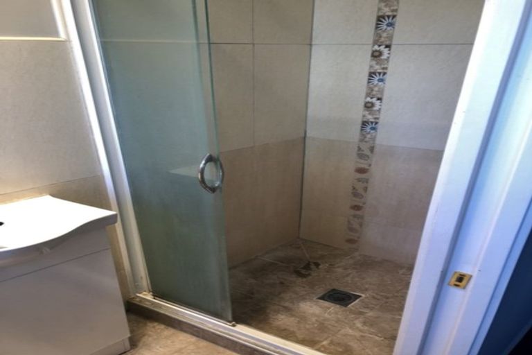 Photo of property in 13a Gifford Road, Papatoetoe, Auckland, 2025