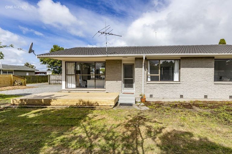 Photo of property in 11 Channel Place, Aranui, Christchurch, 8061