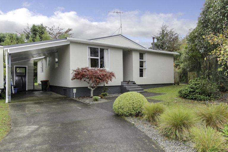 Photo of property in 23 Bromley Place, Westown, New Plymouth, 4310