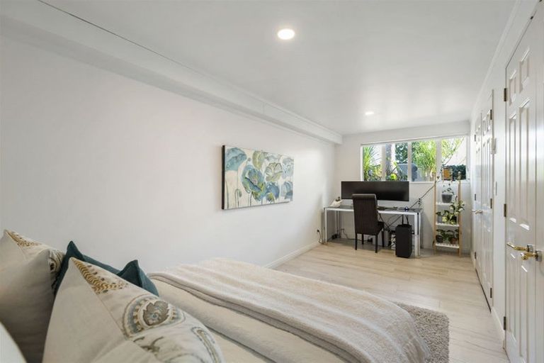 Photo of property in 1/11 Pine Ridge Terrace, Hauraki, Auckland, 0622