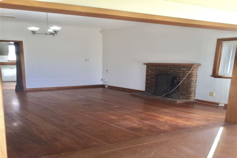 Photo of property in 137 Seabrook Avenue, New Lynn, Auckland, 0600