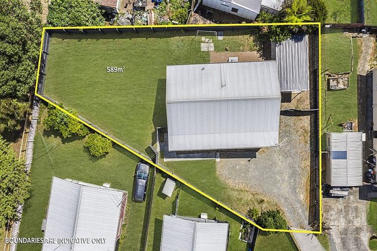 Photo of property in 4 Inca Place, Red Hill, Papakura, 2110