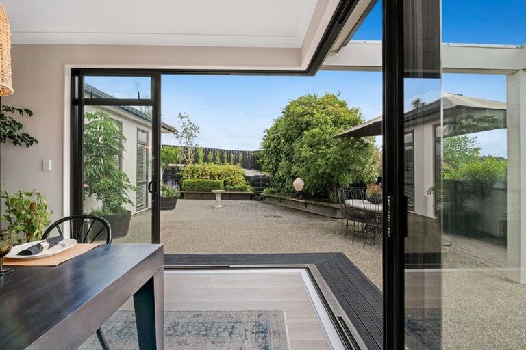 Photo of property in 57 Roberta Crescent, Orewa, 0931