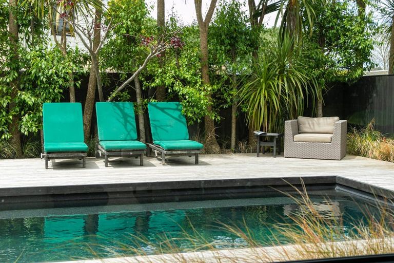 Photo of property in 60 Churchouse Road, Greenhithe, Auckland, 0632