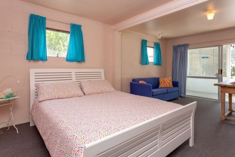 Photo of property in 18 Fishermans Bend, Whiritoa, Whangamata, 3691