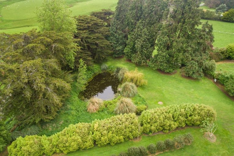 Photo of property in 375 Rangatira Road, Hunterville, 4786