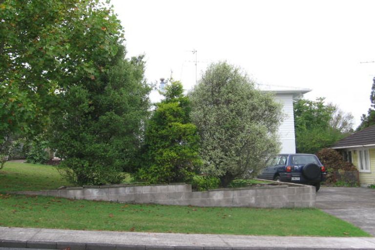 Photo of property in 5 Nandana Drive, Glen Eden, Auckland, 0602