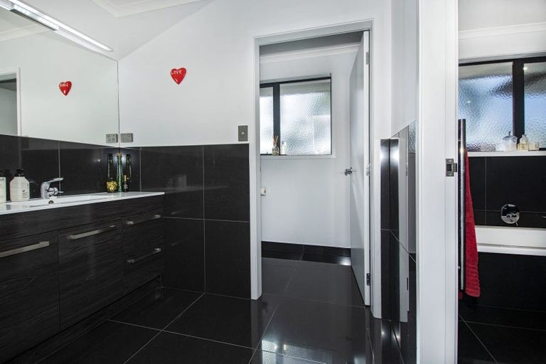 Photo of property in 18 Heritage Way, Maunu, Whangarei, 0110