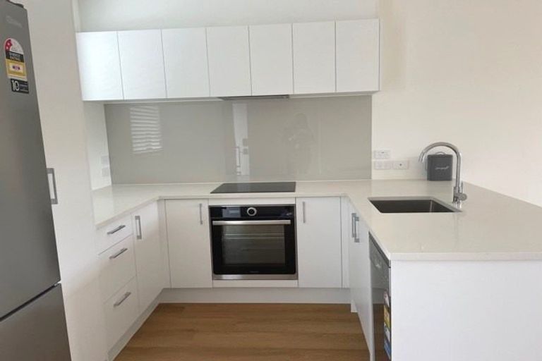 Photo of property in 18 Kotuitui Street, Manukau, Auckland, 2104