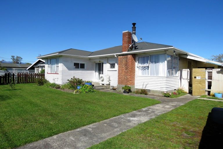 Photo of property in 8 Derby Street, Westport, 7825