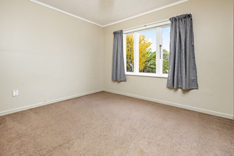 Photo of property in 11 Surrey Street, Manurewa, Auckland, 2102