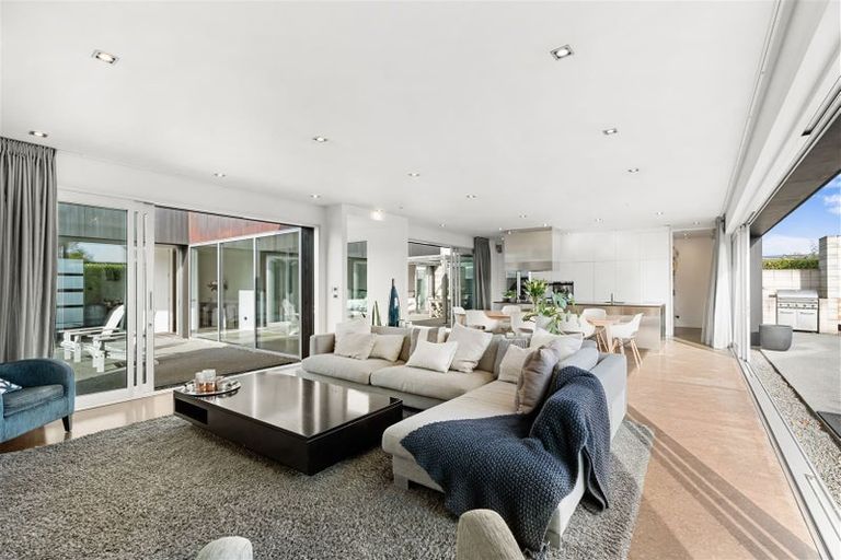 Photo of property in 41 Westpark Drive, Burnside, Christchurch, 8053