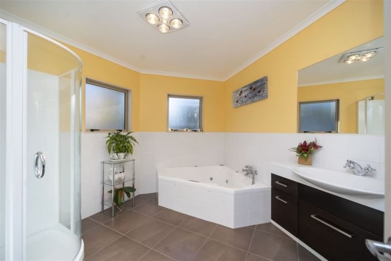 Photo of property in 33 Nikau Heights, Lansdowne, Masterton, 5810