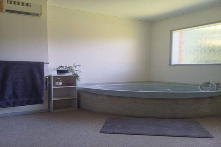 Photo of property in 2/7 Chilton Place, Howick, Auckland, 2014