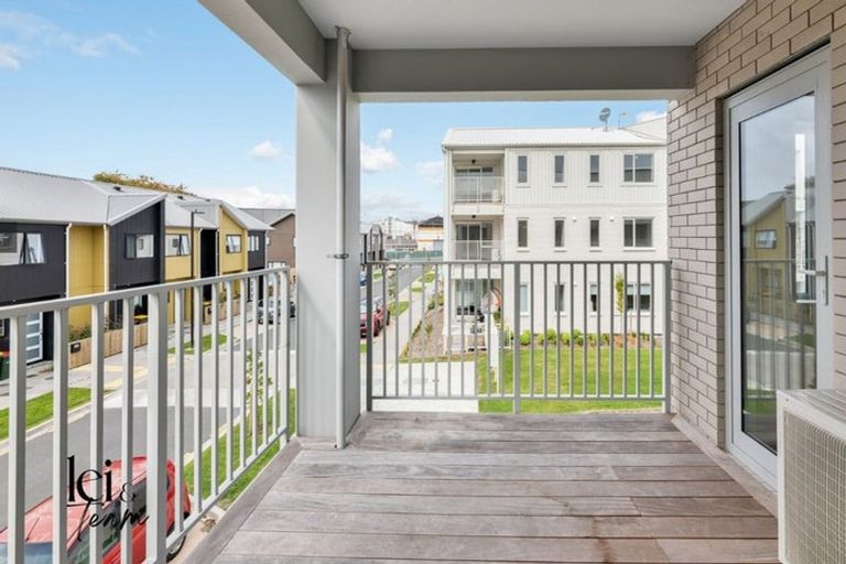 Photo of property in 206/28b Eileen Newey Place, Henderson, Auckland, 0612