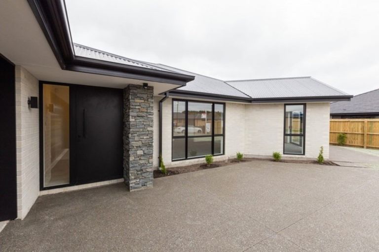 Photo of property in 101 Prestons Park Drive, Marshland, Christchurch, 8083