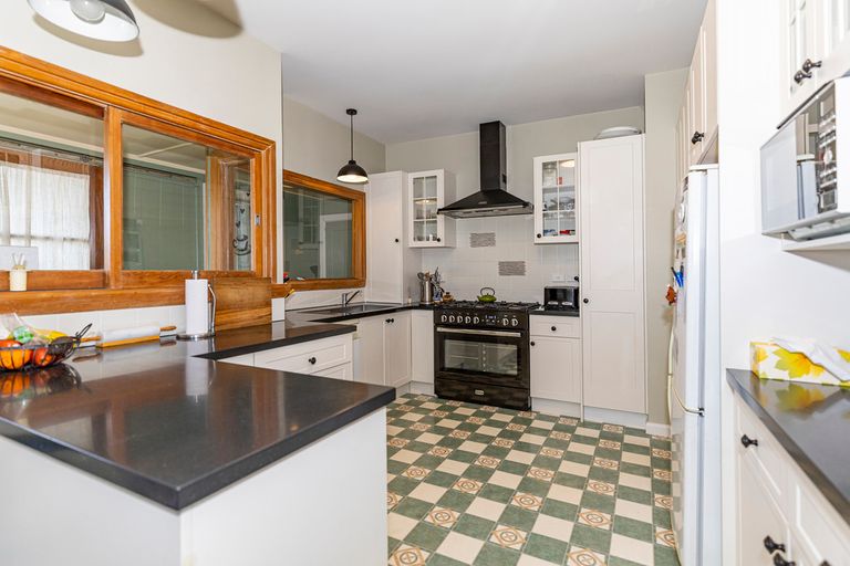 Photo of property in 12a Connolly Street, Boulcott, Lower Hutt, 5010