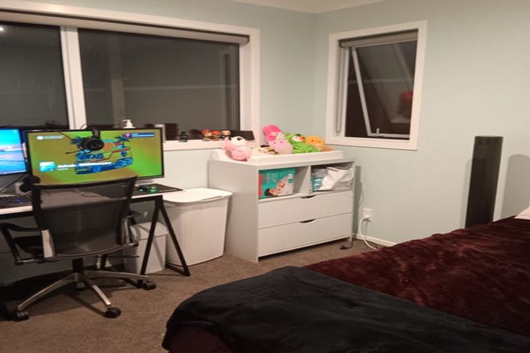 Photo of property in 19 Radiata Grove, Brown Owl, Upper Hutt, 5018