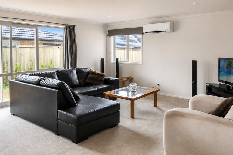 Photo of property in 7 Rohea Place, Opaheke, Papakura, 2113
