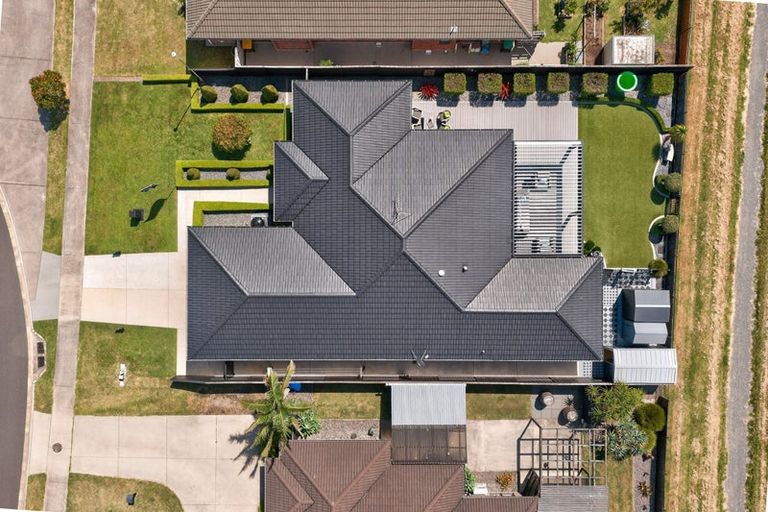 Photo of property in 52 Carrington Drive, Papamoa Beach, Papamoa, 3118