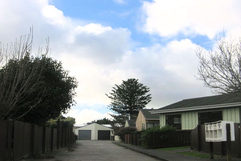 Photo of property in 21 Chatsworth Place, Highbury, Palmerston North, 4412