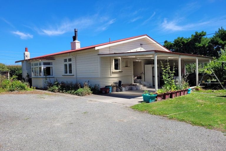 Photo of property in 52 Kitchener Street, Martinborough, 5711