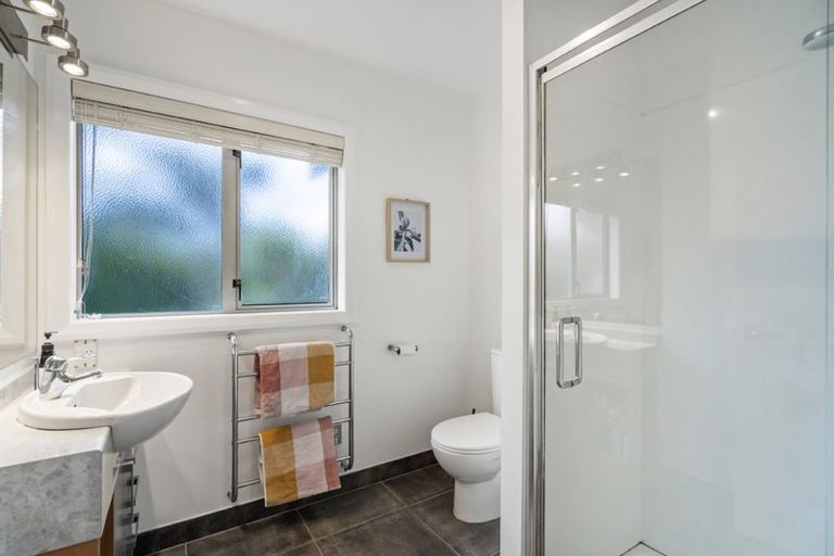 Photo of property in 2/7 Phillip Parade, Forrest Hill, Auckland, 0620