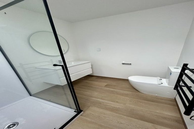 Photo of property in 15 Tiraumea Drive, Pakuranga, Auckland, 2010