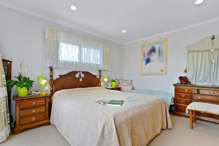 Photo of property in 9 Mohill Place, East Tamaki Heights, Auckland, 2016