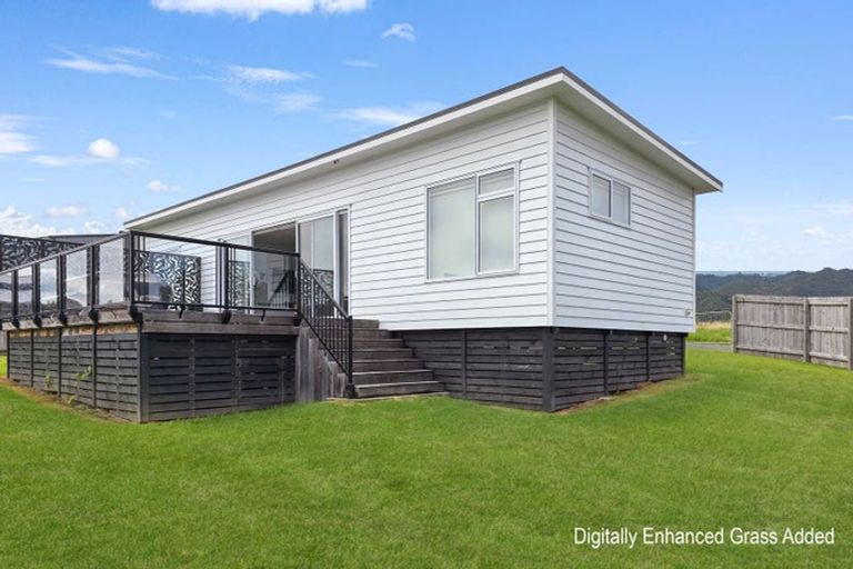 Photo of property in 24 Rawinia Place, Te Kaha, 3199