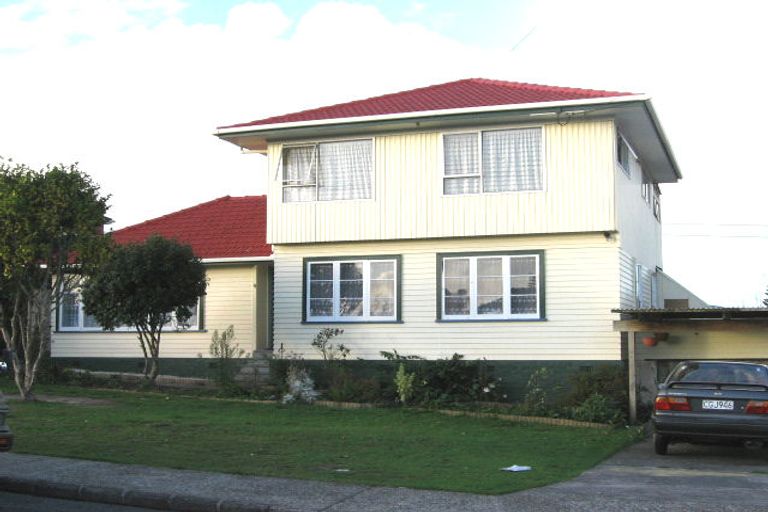 Photo of property in 4 Poto Street, Te Atatu South, Auckland, 0610