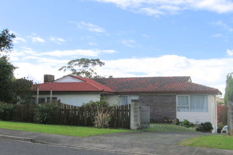 Photo of property in 20 Anich Road, Massey, Auckland, 0614